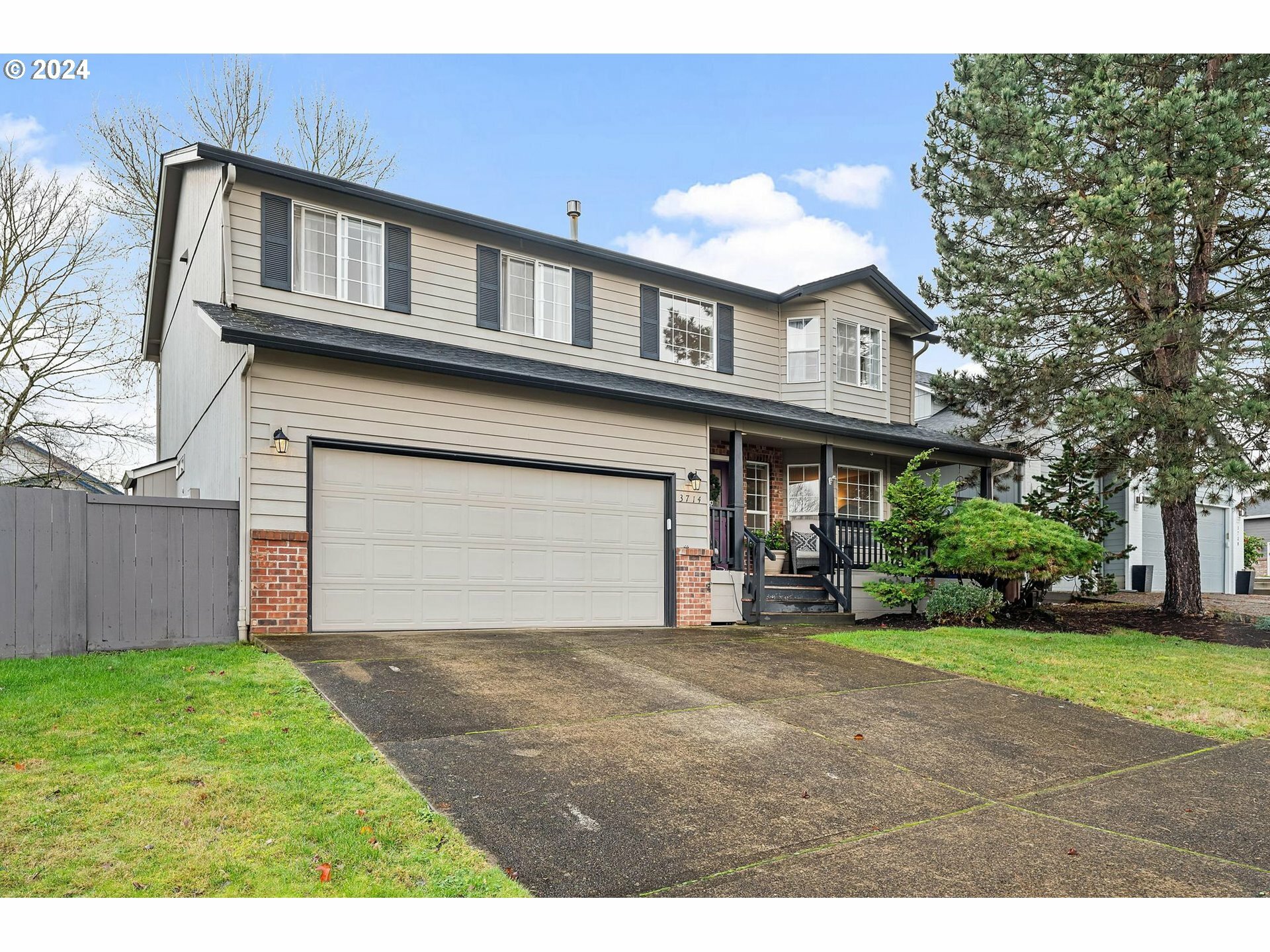 Property Photo:  3714 NW 30th Ave  WA 98607 