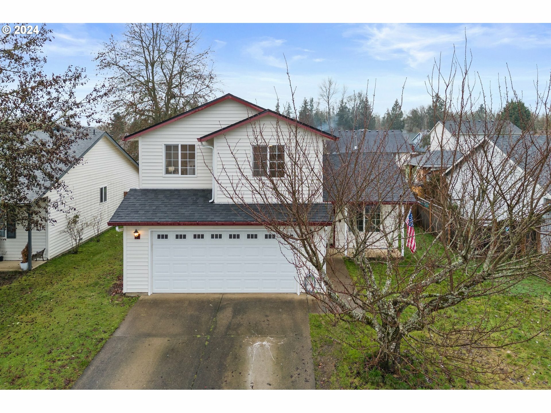 Property Photo:  2304 SW 8th St  WA 98604 