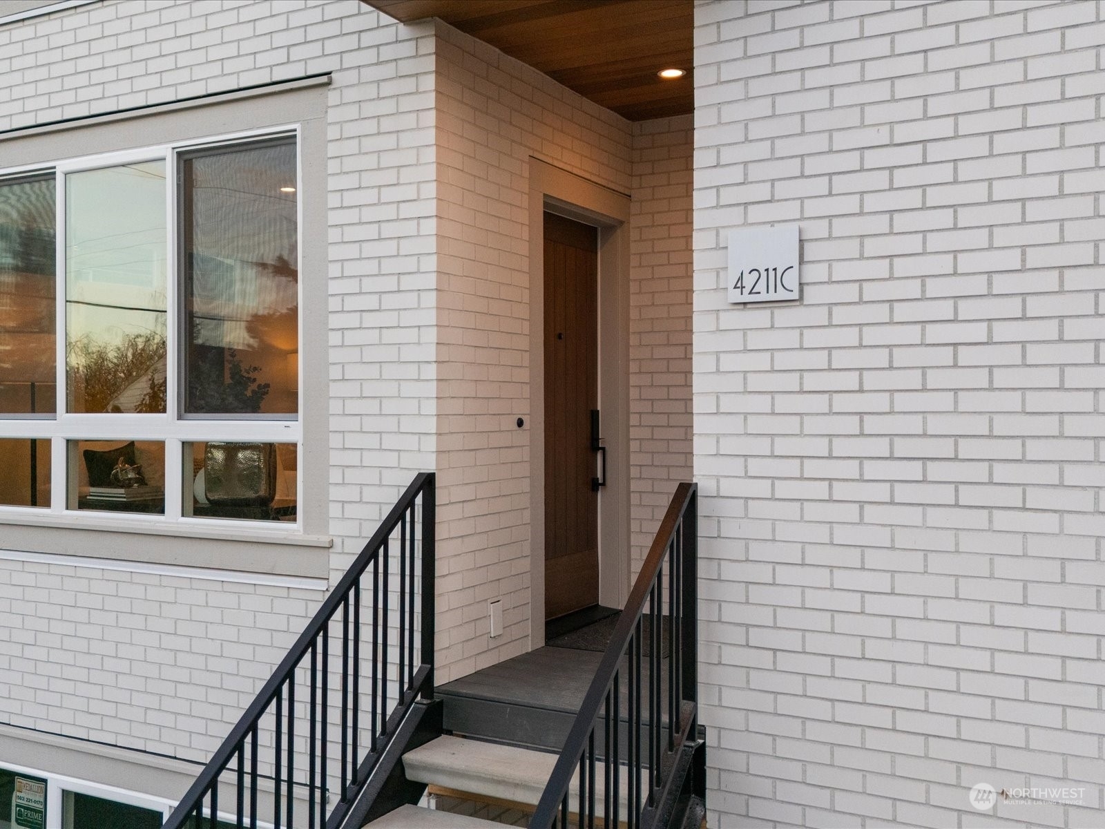 Property Photo: 4211 E McGilvra Street C WA 98112