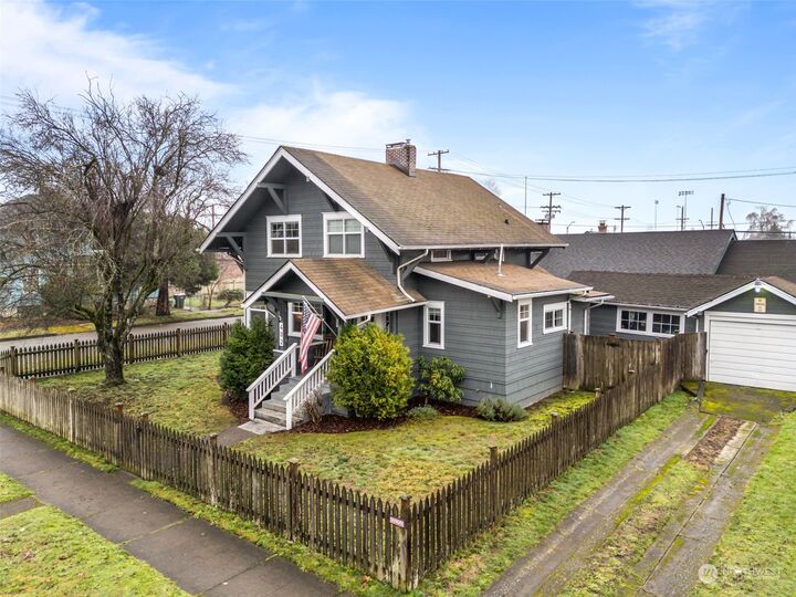 Property Photo:  402 W Pine Street  WA 98531 