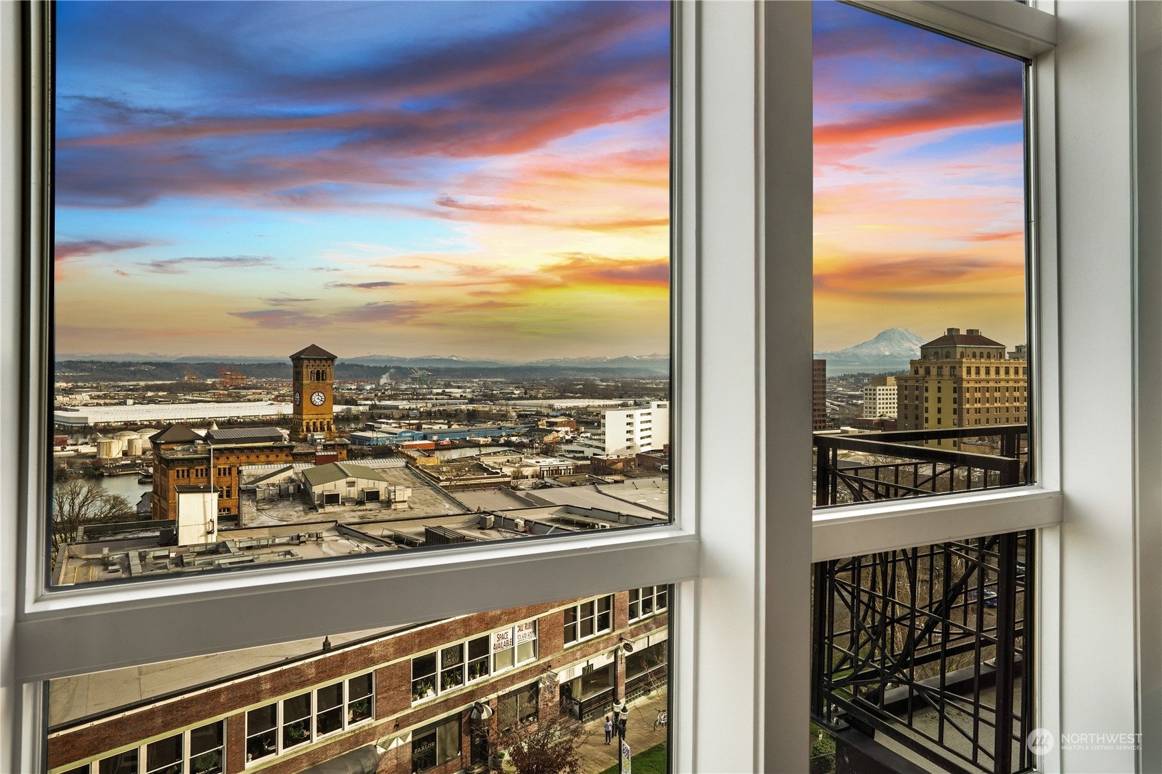 Property Photo:  708  Market Street 705  WA 98402 