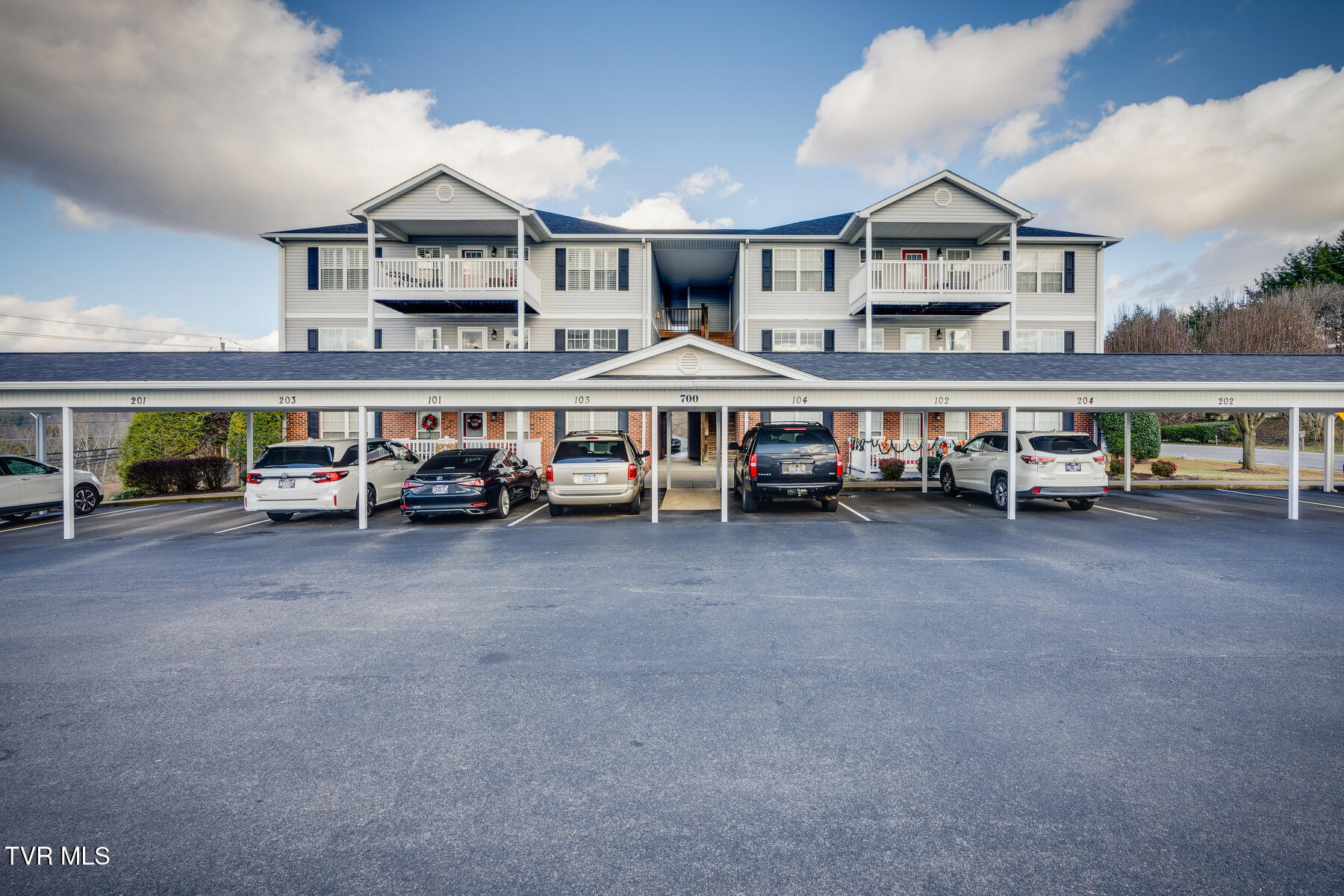 700 Sir Echo Drive 202  Kingsport TN 37663 photo