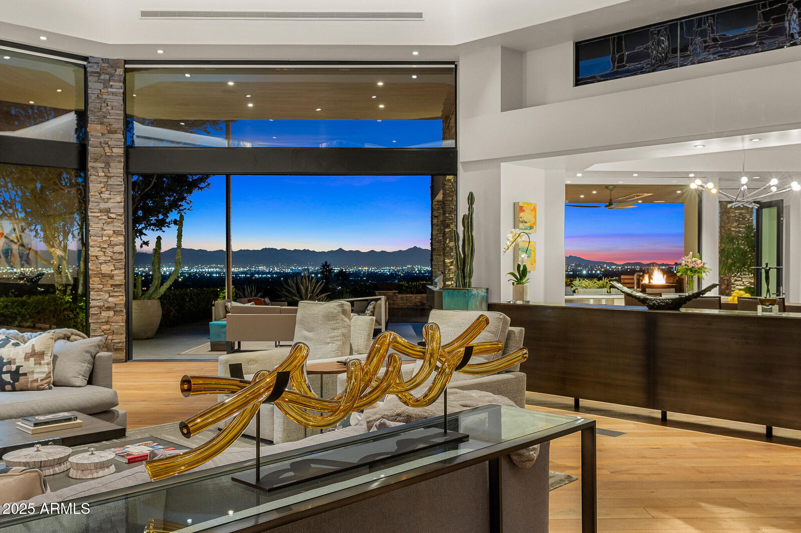 Property Photo: 5630 E Rockridge Road AZ 85018