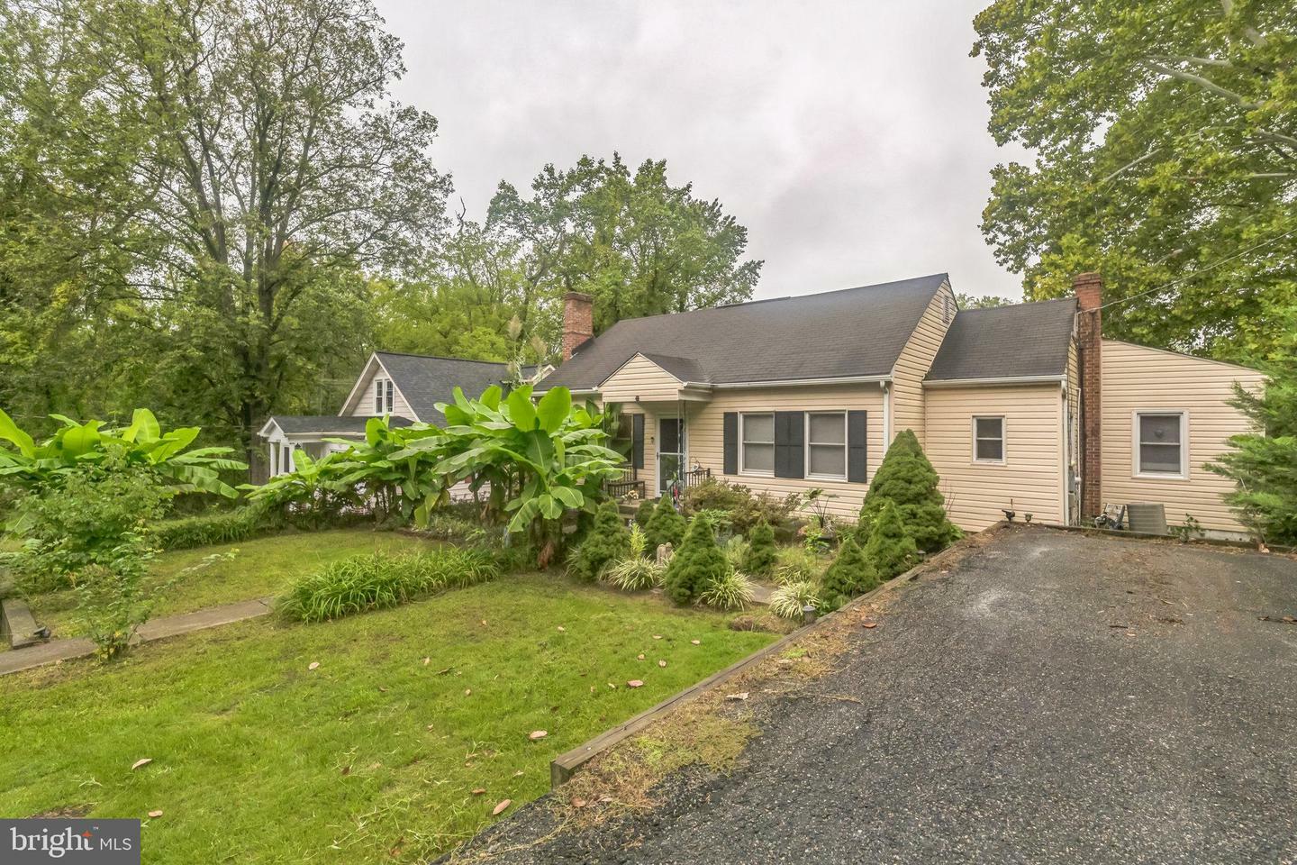 Property Photo: 19314 Weaver Road VA 22172