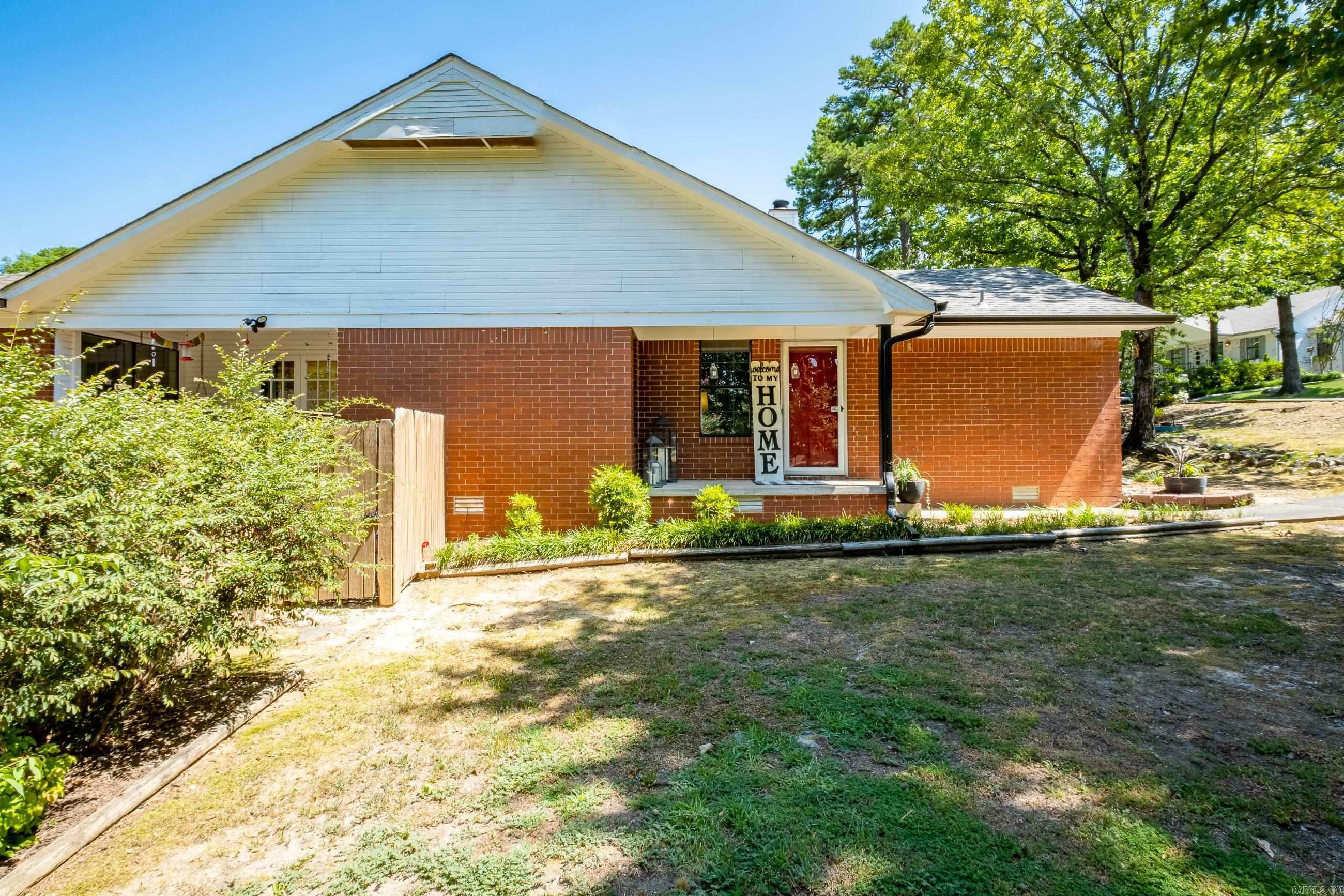 Property Photo:  38 Woodlore Circle  AR 72211 