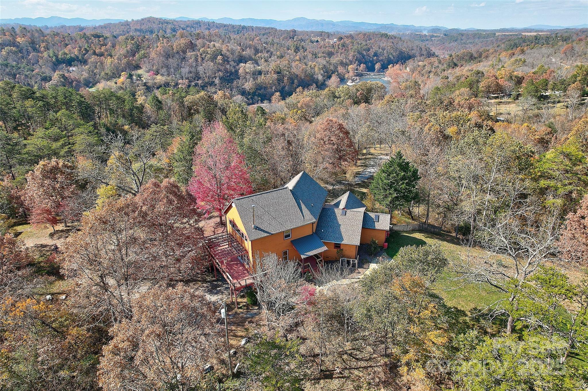 Property Photo:  15 Mountain Tea Lane  NC 28701 