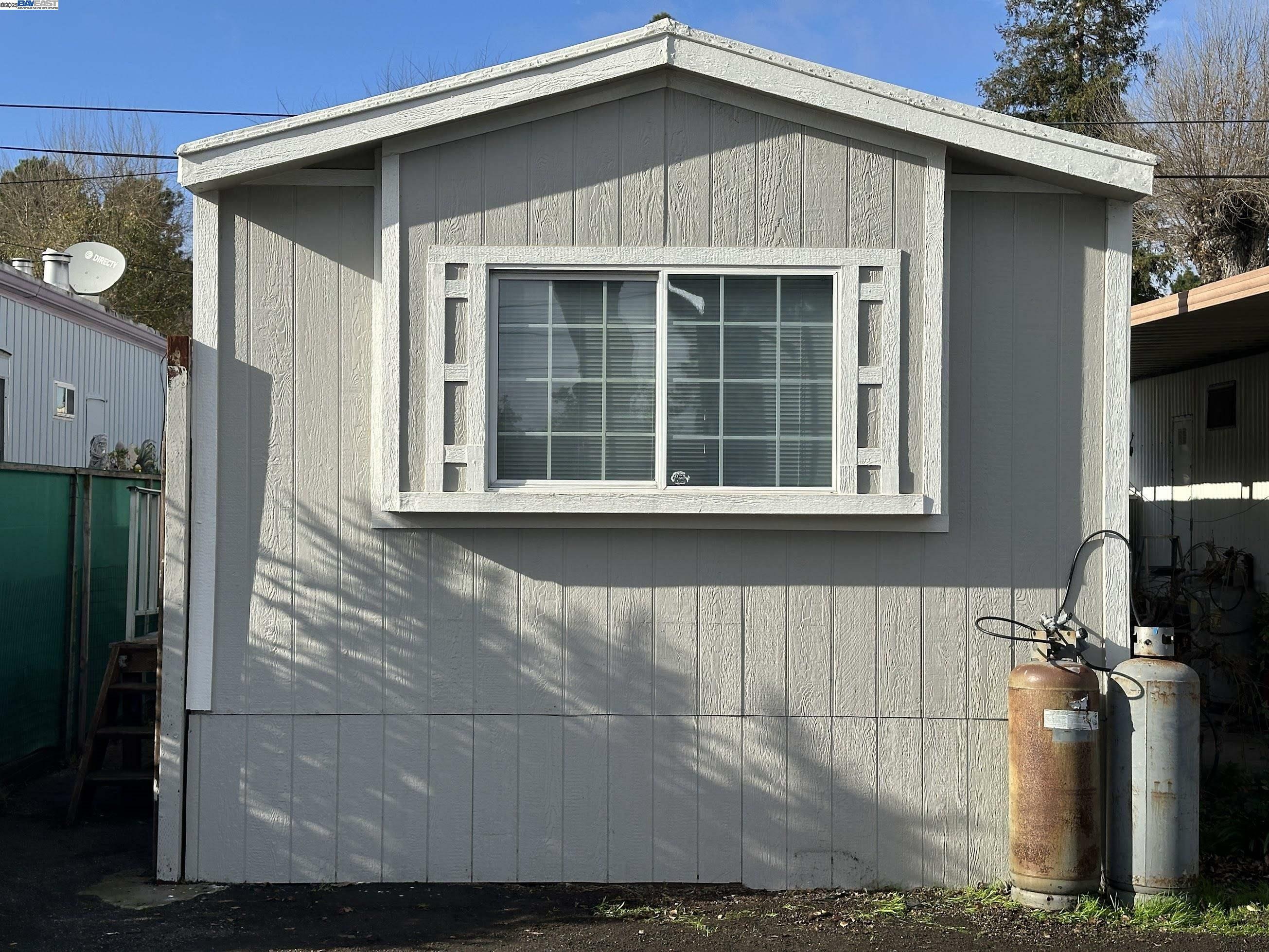 Property Photo:  2399 NE E 14th St 120  CA 94577 