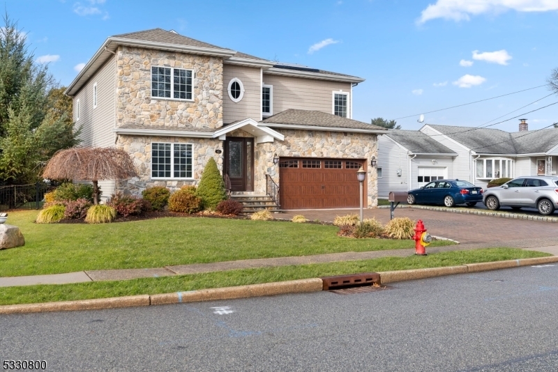 Property Photo:  41 Ivanhoe Ln  NJ 07013 