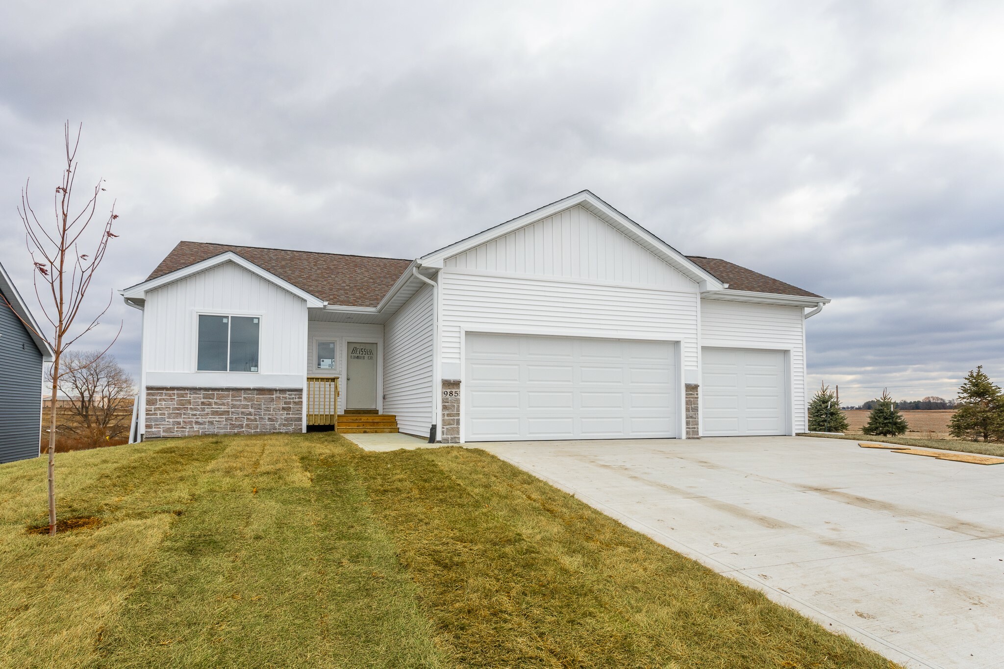 Property Photo:  985 11th Street  IA 50263 