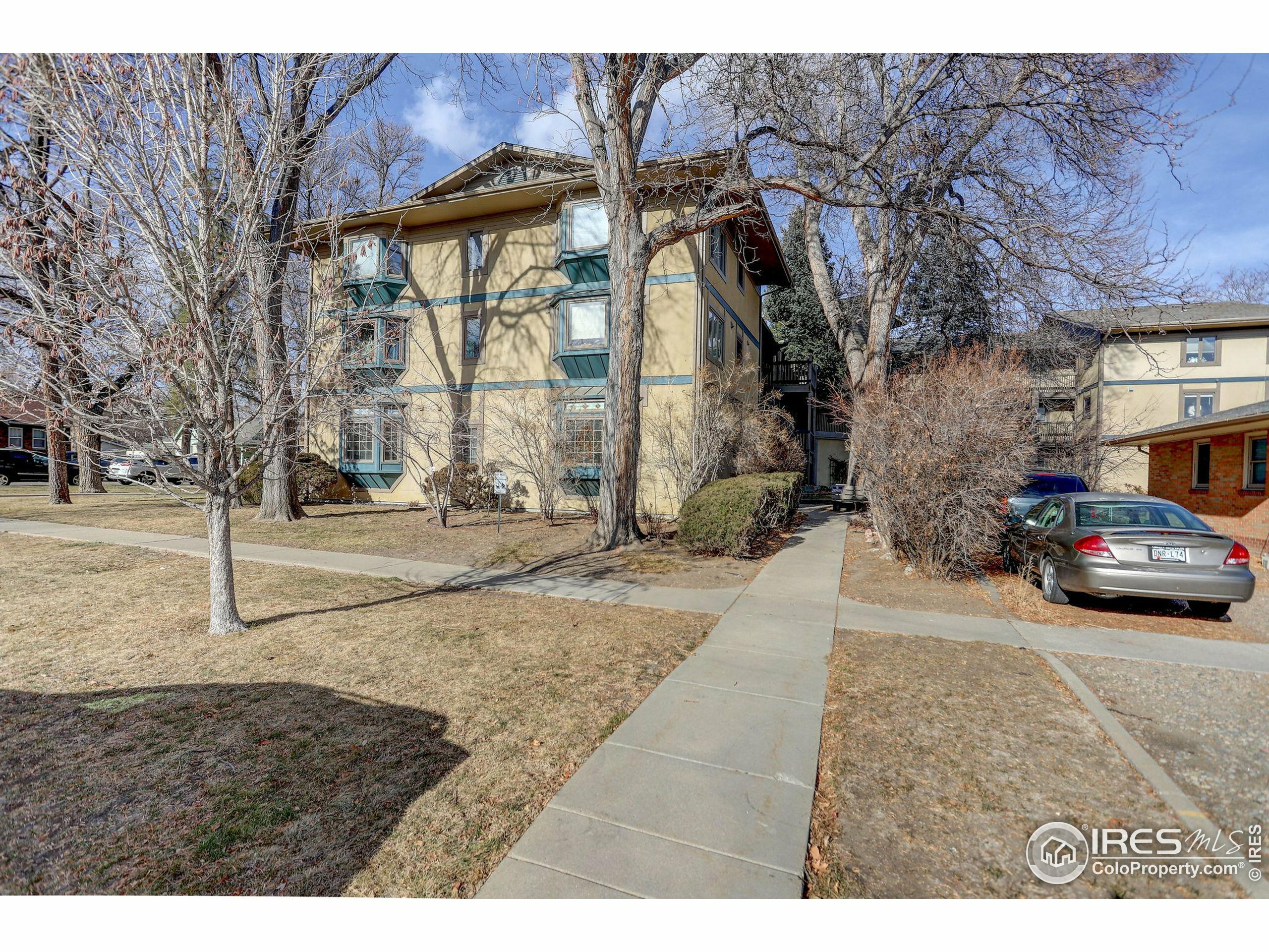 Property Photo:  400 Emery St 208  CO 80501 