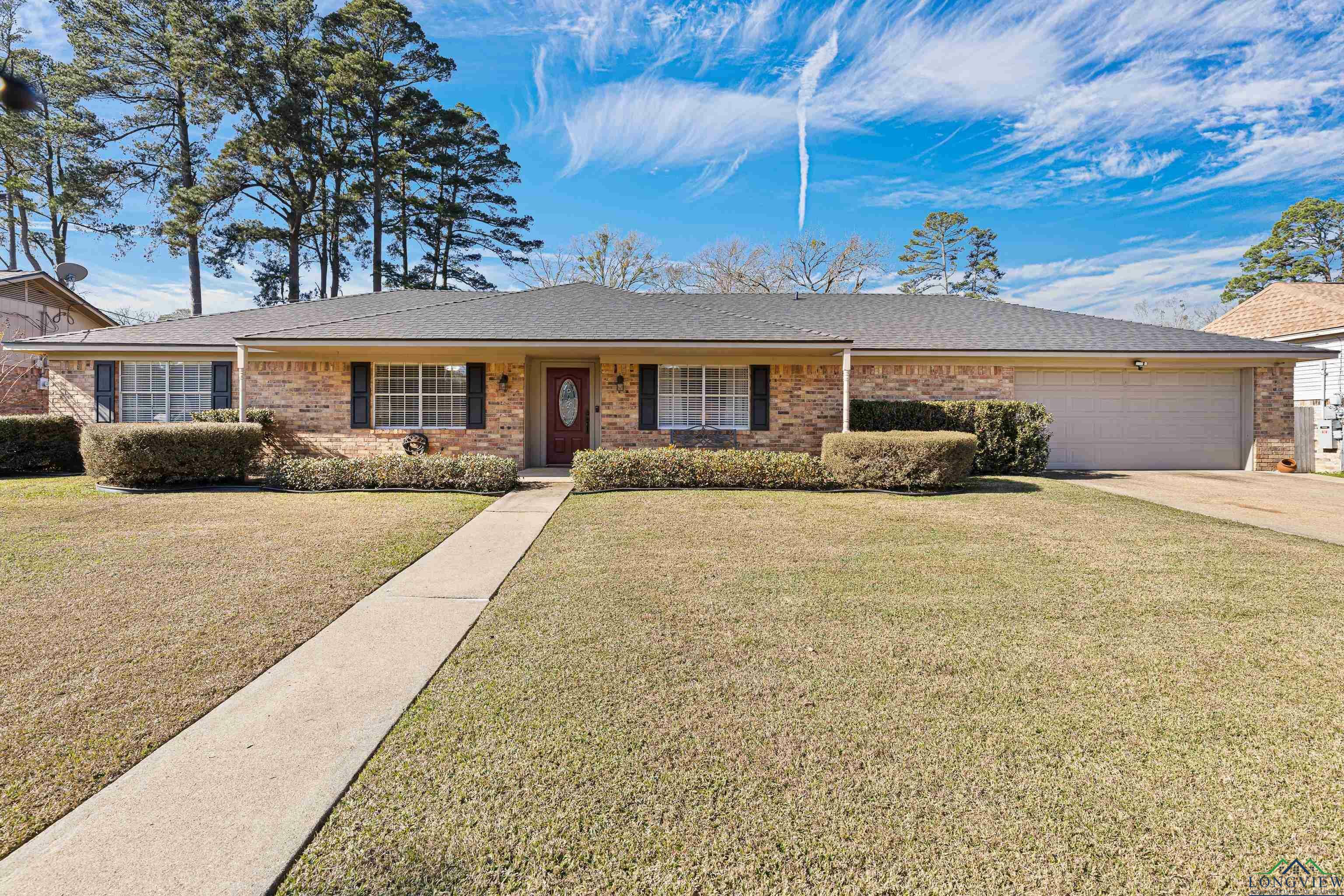 Property Photo:  503 Country Club  TX 75672 