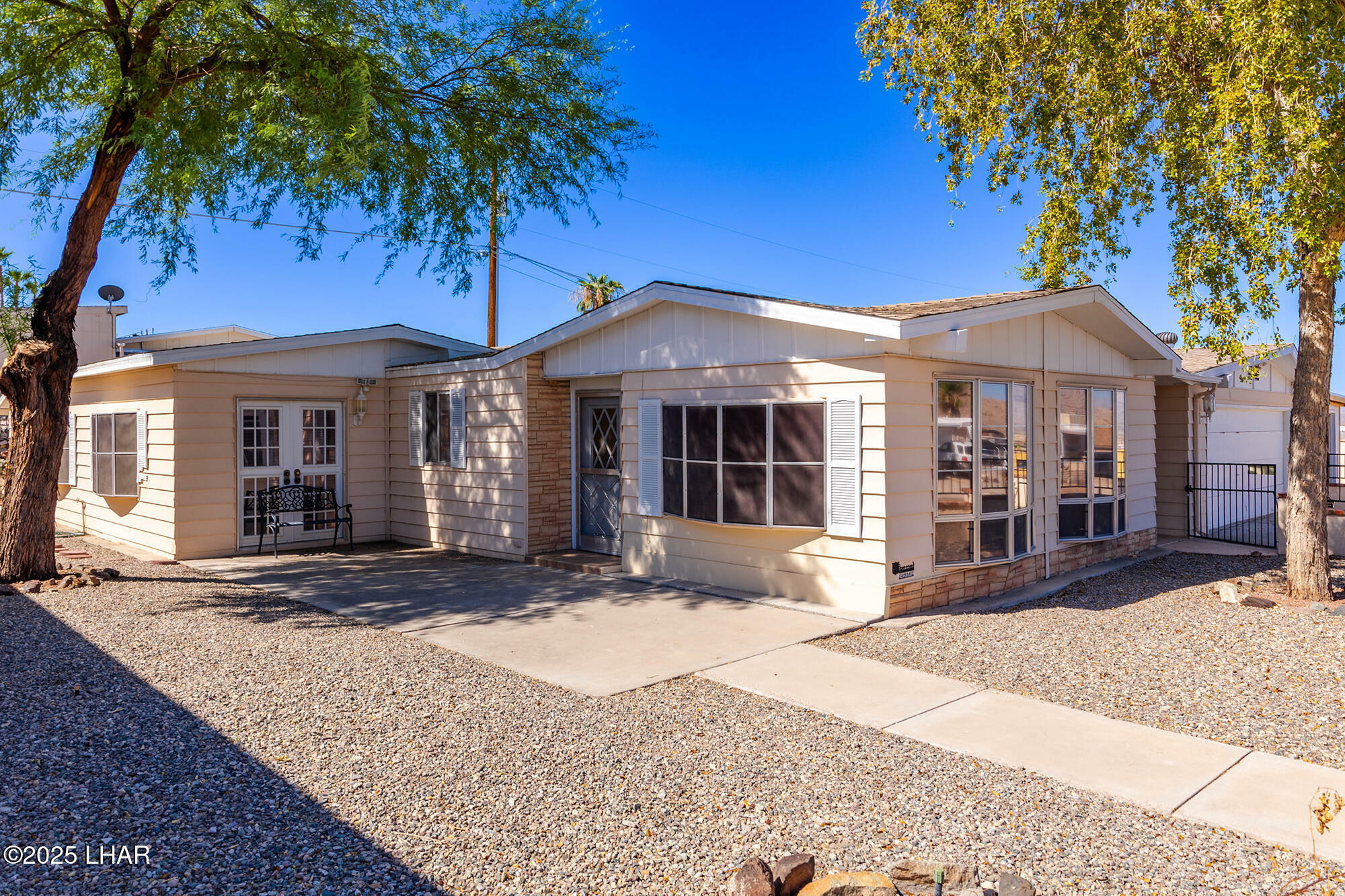 Property Photo:  3137 Lake Dr  AZ 86404 