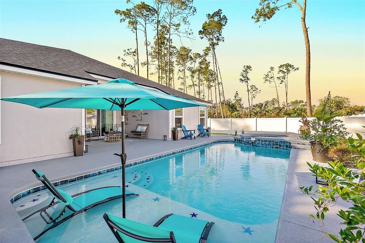 Property Photo: 14 Rybark Lane FL 32164