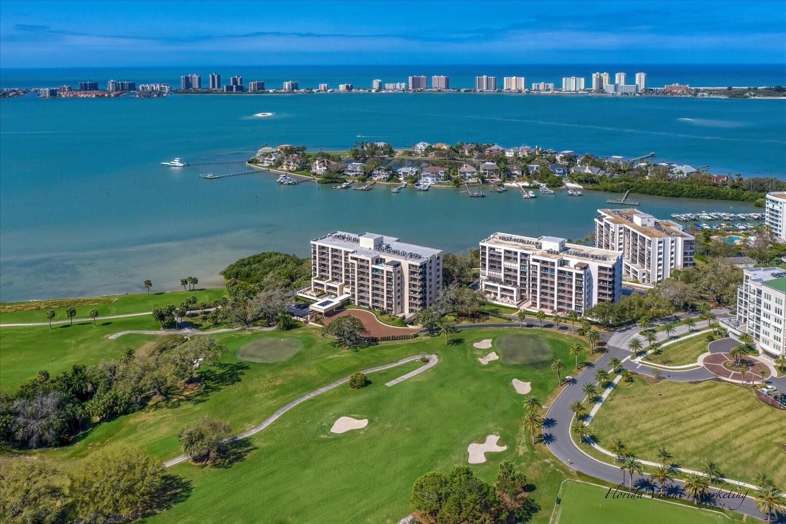 Property Photo:  6 Belleview Boulevard 105  FL 33756 