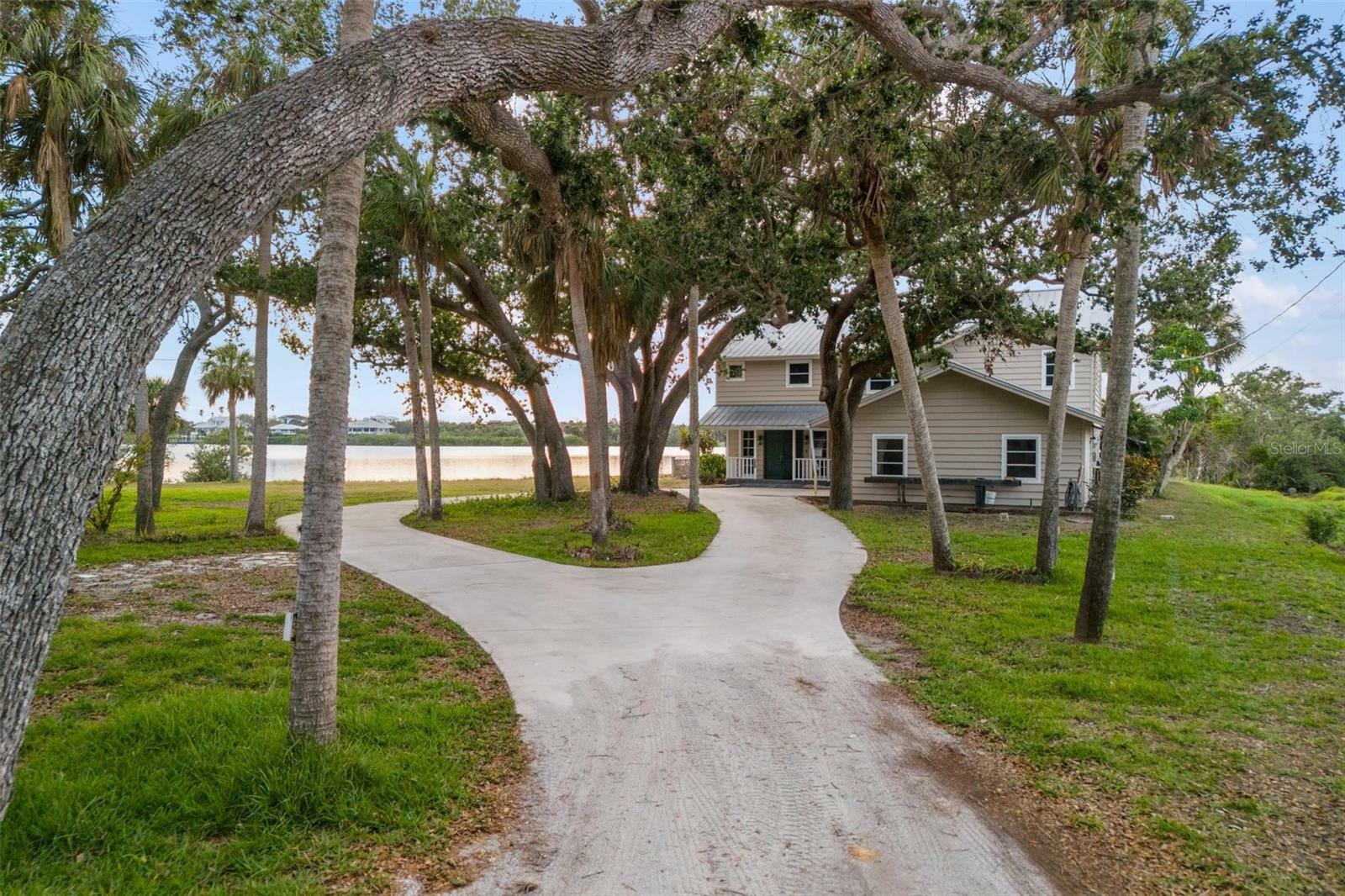 Property Photo:  1990-B Bayshore Drive  FL 34223 