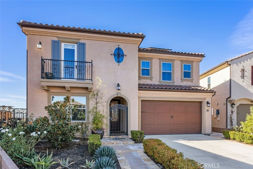 Property Photo: 14 Cielo Azul CA 92692