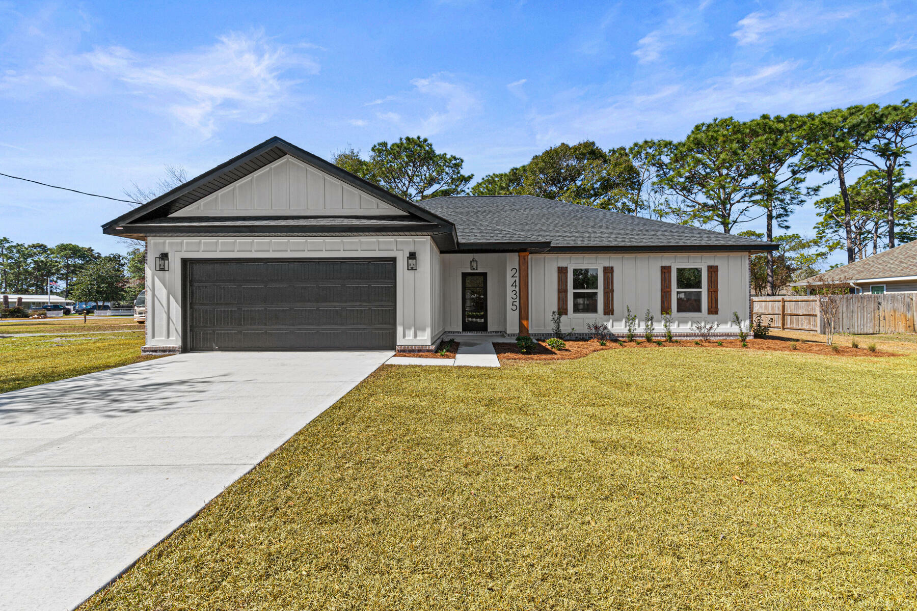Property Photo: 2435 Andorra Street FL 32566