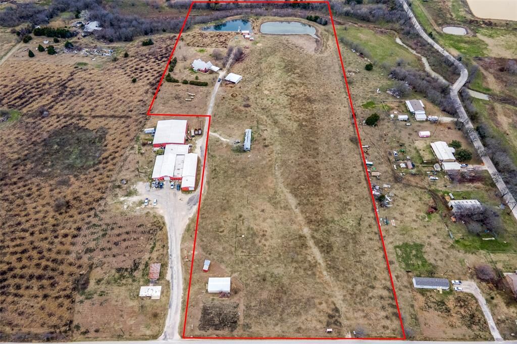 Property Photo:  18925 County Road 620  TX 76084 