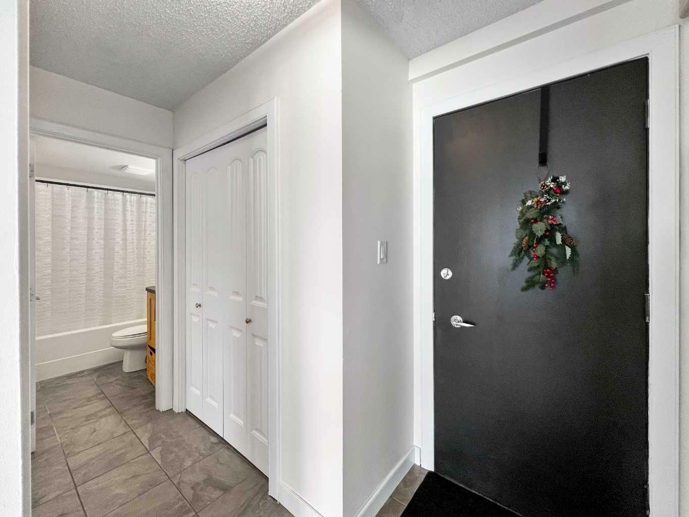 Property Photo:  620 15 Avenue SW 403  AB T2R 0R5 