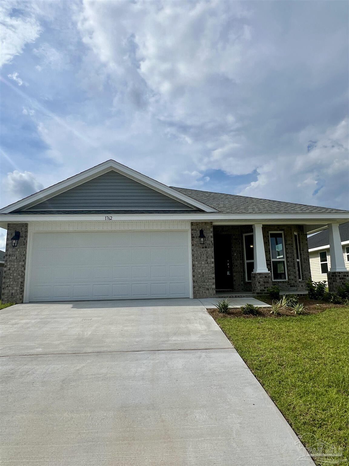 Property Photo:  1762 Leigh Loop 2D  FL 32533 