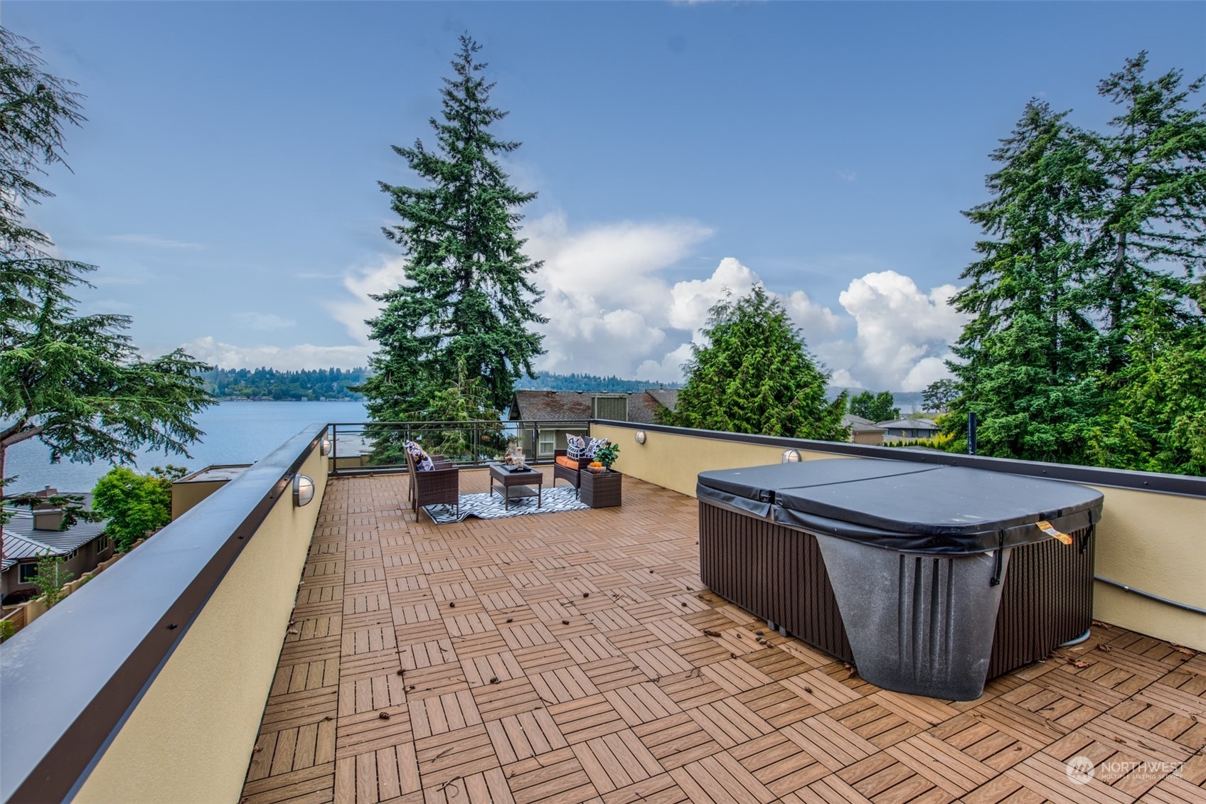 Property Photo:  13327  Holmes Point Drive NE  WA 98034 