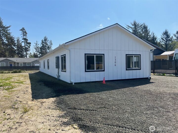 Property Photo: 1306 Melbourne Court WA 98595