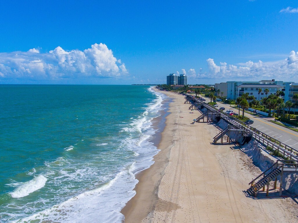 Property Photo: 4400 Highway A1a 11 FL 32963
