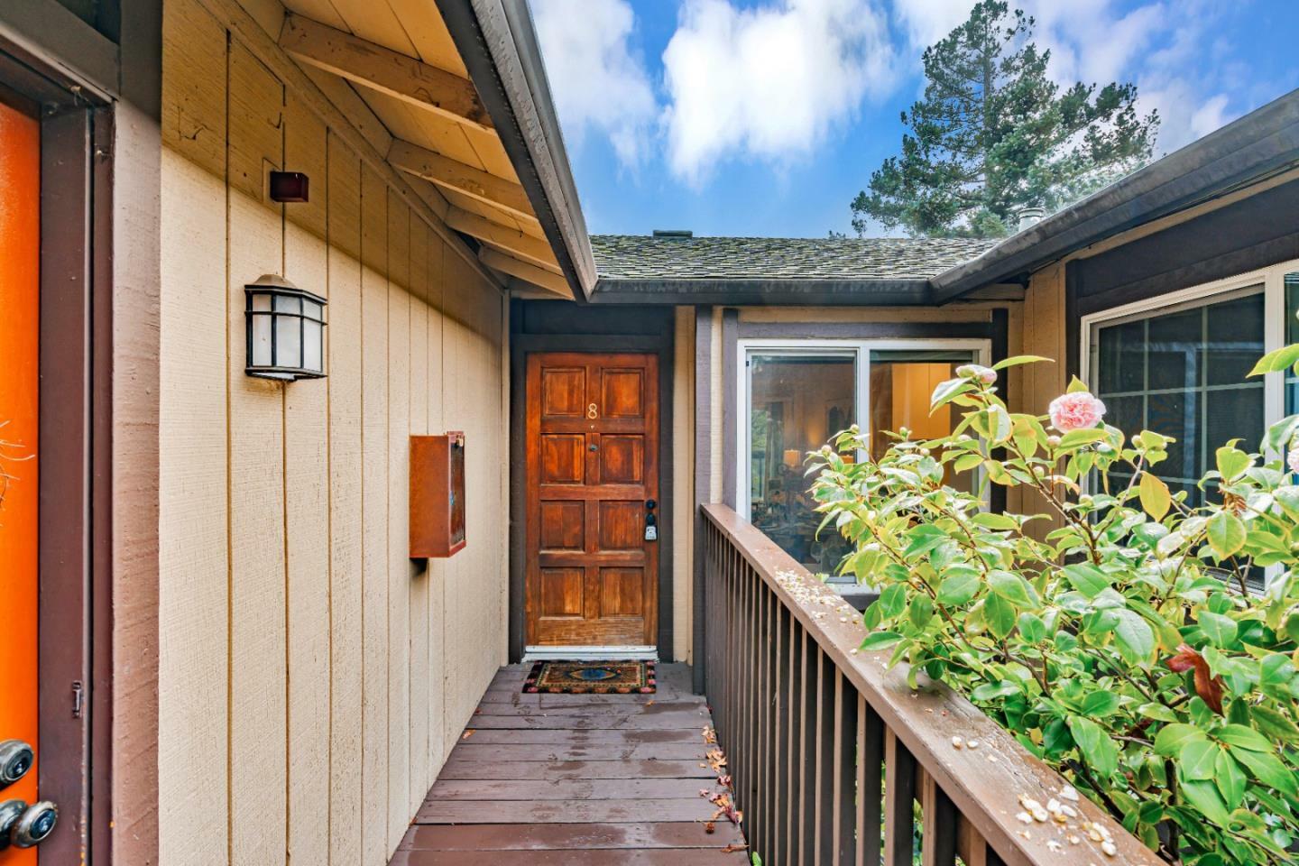 Property Photo:  321 Easy Street 8  CA 94043 