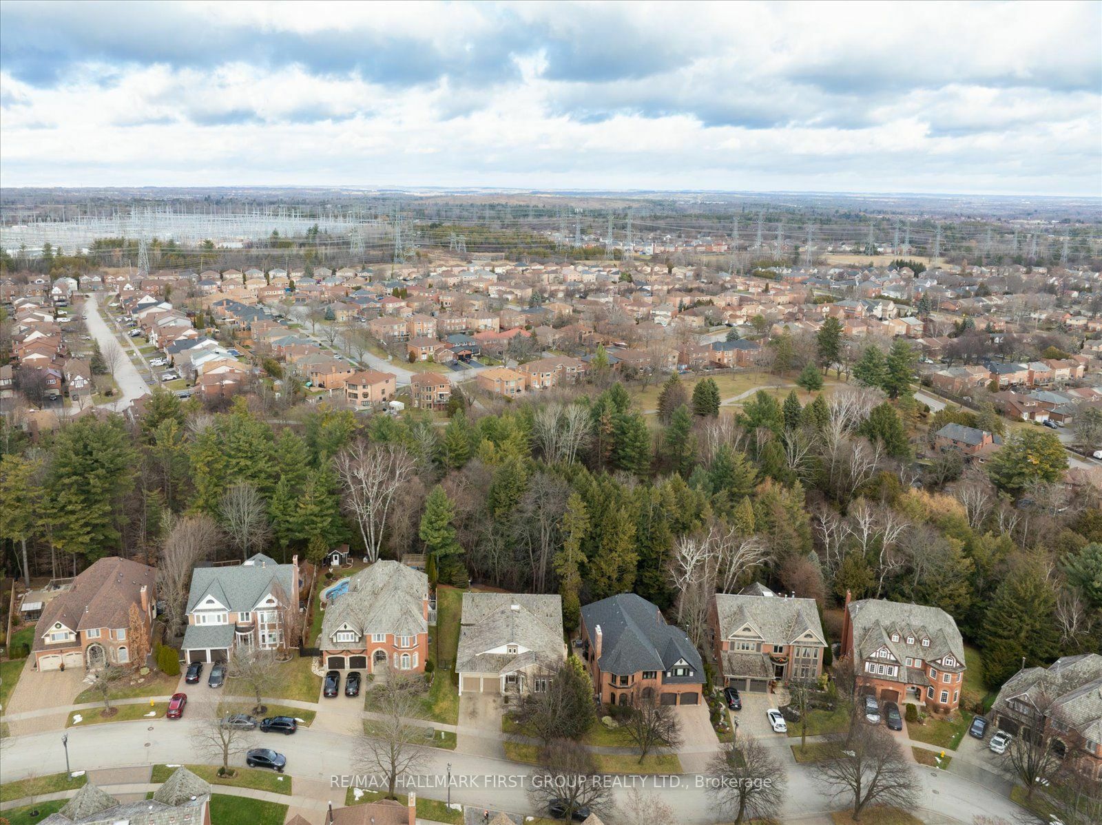 Photo de la propriété:  944 Duncannon Dr  ON L1X 2P3 