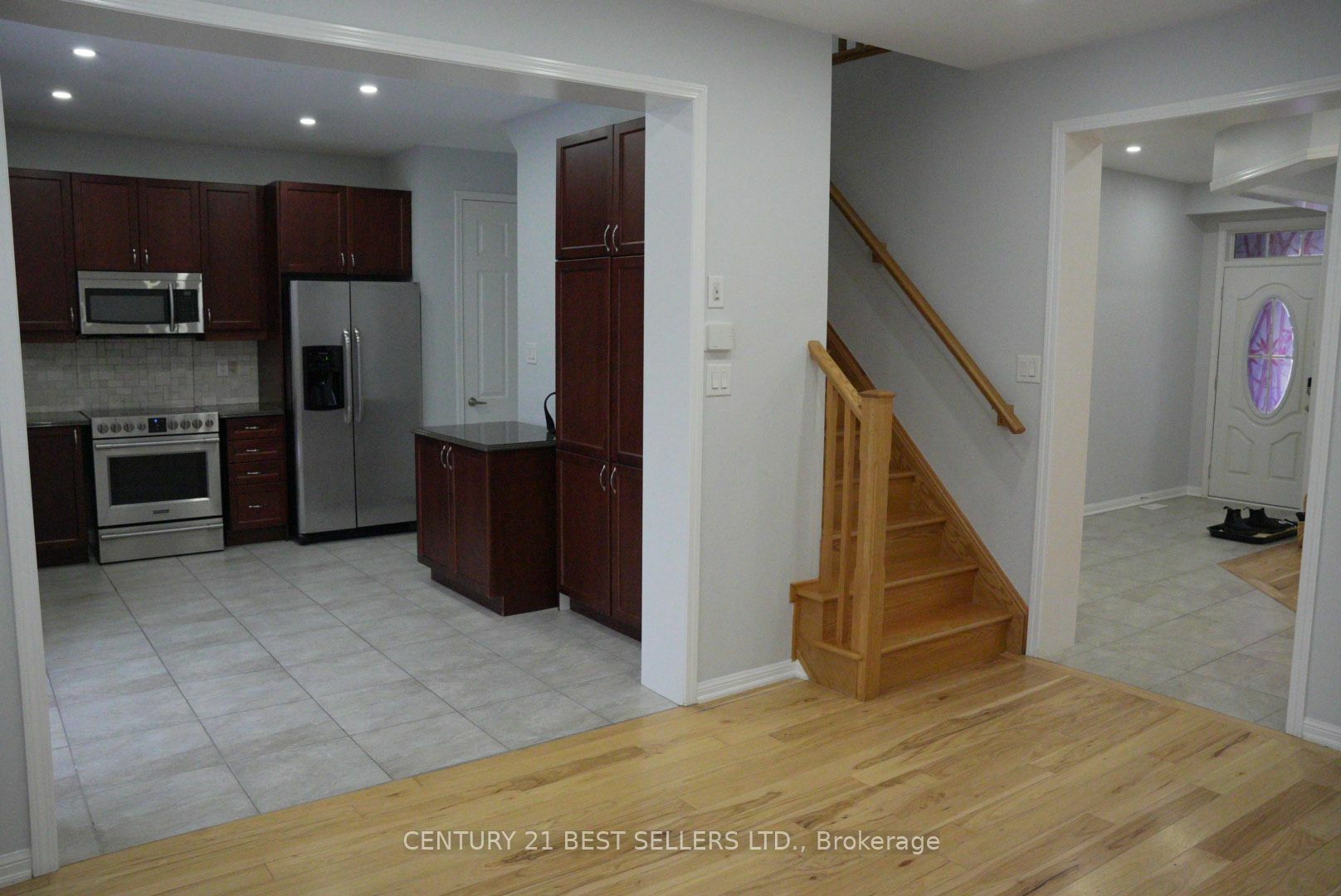 Property Photo:  436 Tyrone Cres  ON L9T 8J8 