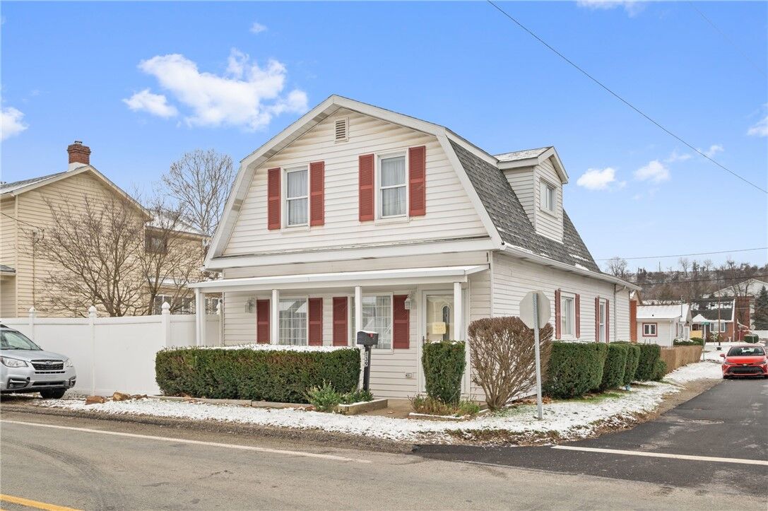 Property Photo: 139 Pearl Ave PA 15024
