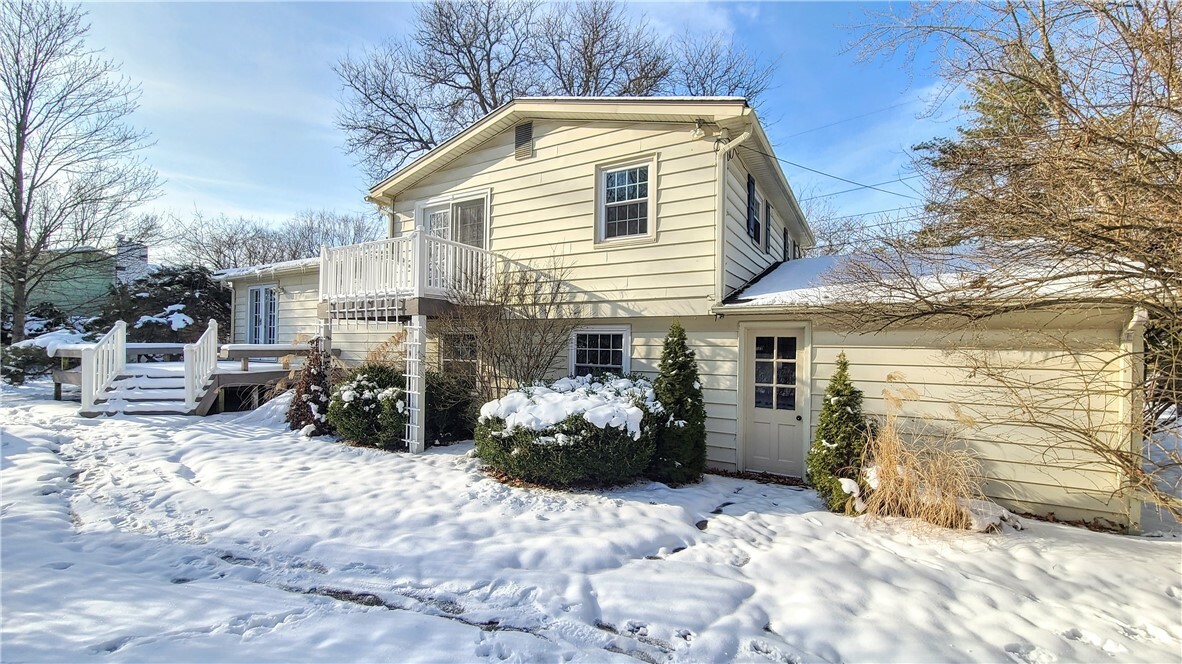 Property Photo:  117 Warwick Place  NY 14850 