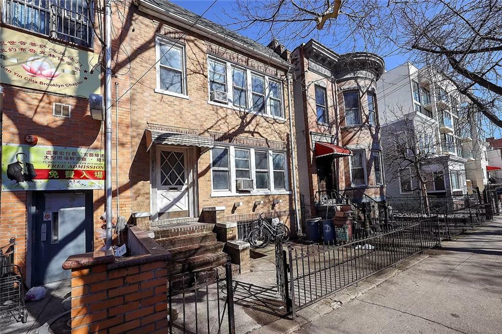 829 54th Street  Brooklyn NY 11220 photo