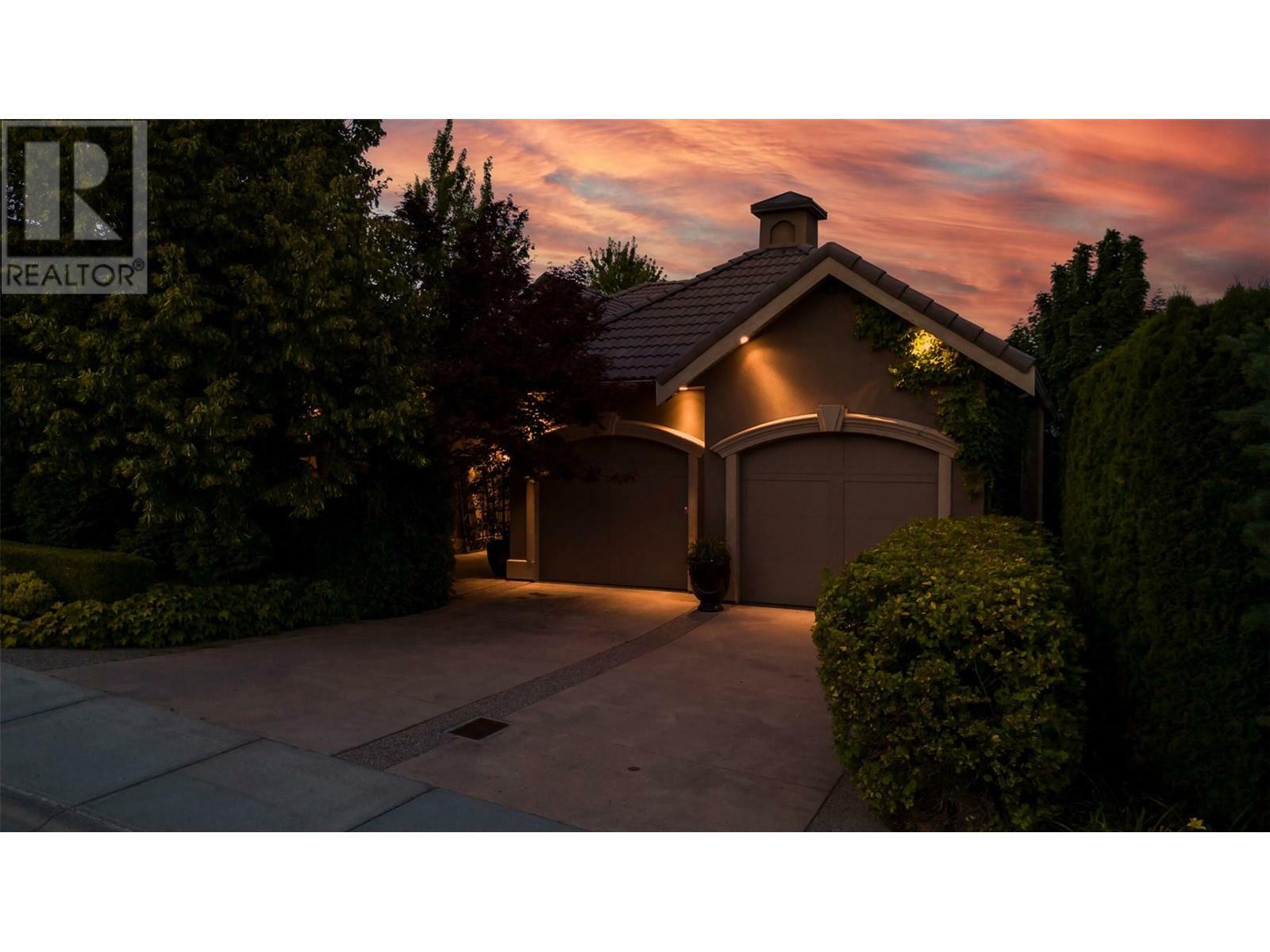 Property Photo:  1749 Capistrano Drive  BC V1V 2Z3 