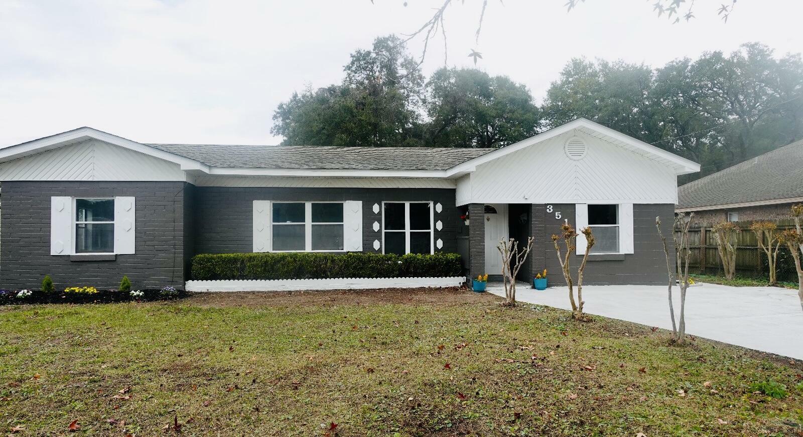 Property Photo:  351 NE Kepner Drive  FL 32548 