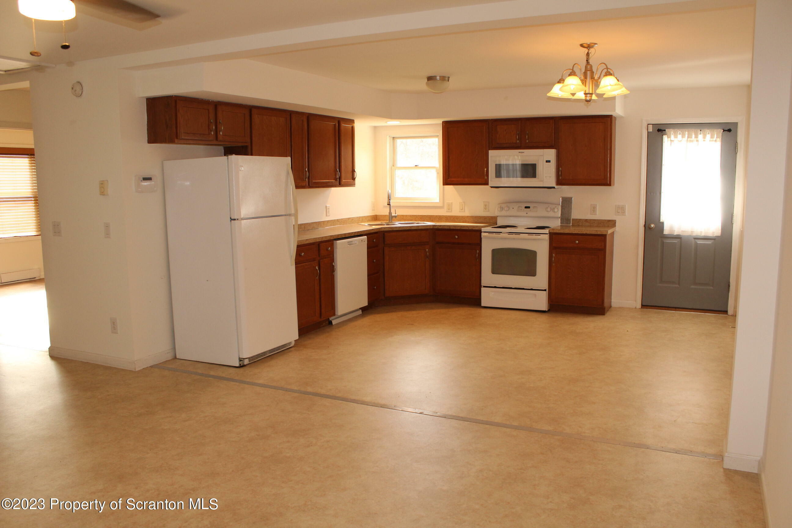 Property Photo:  23 Delany Drive Unit 1  PA 18657 