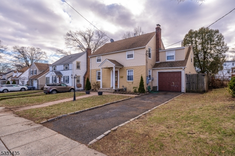 Property Photo:  336 Huguenot Ave  NJ 07083 