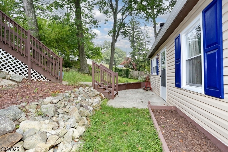 Property Photo:  18 Sylvan Ln  NJ 07456 