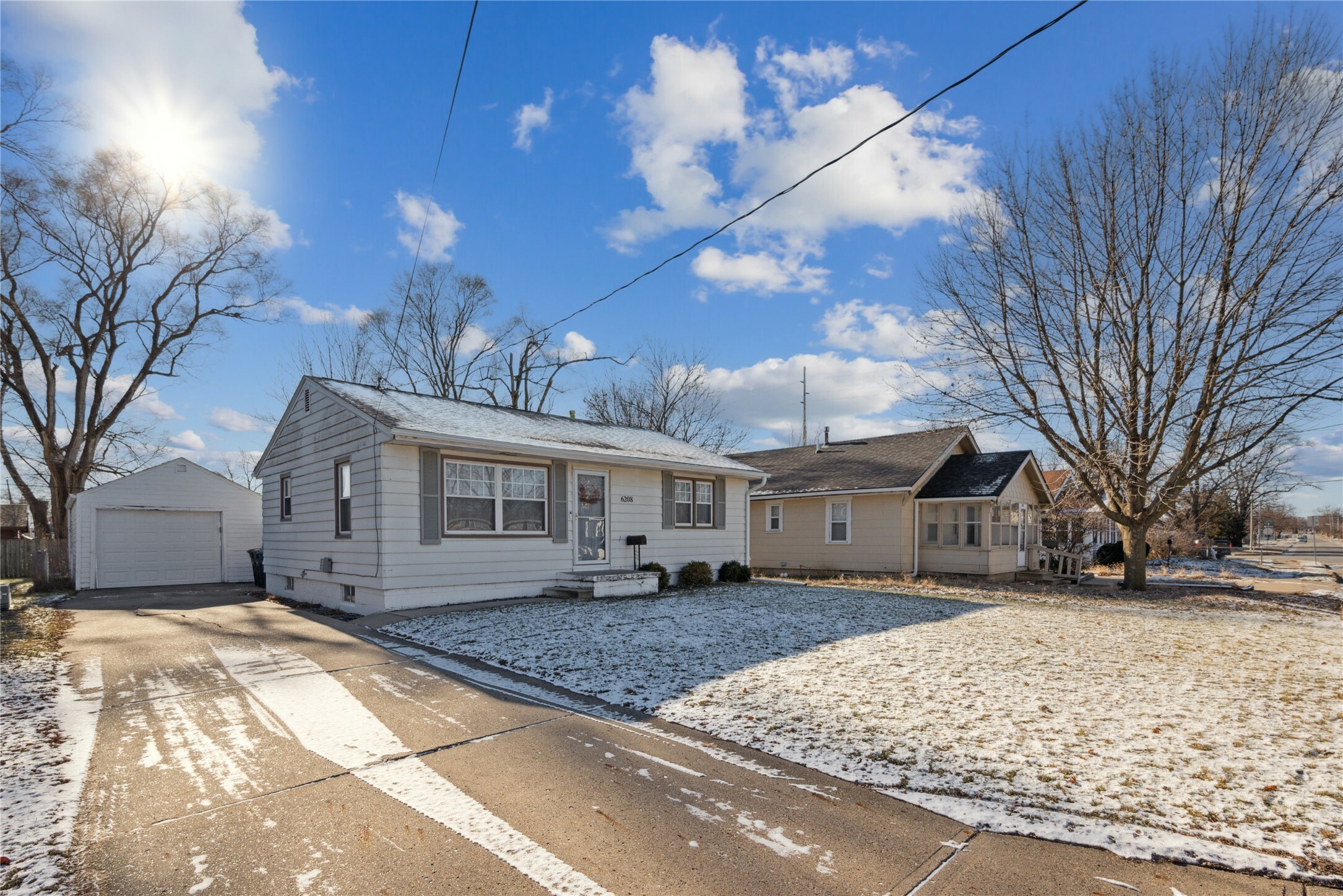 Property Photo:  6208 Welker Avenue  IA 50312 