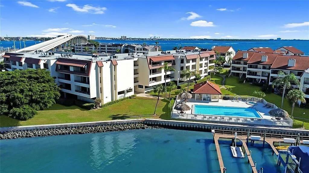 Property Photo: 113 1st Street E 103 FL 33715