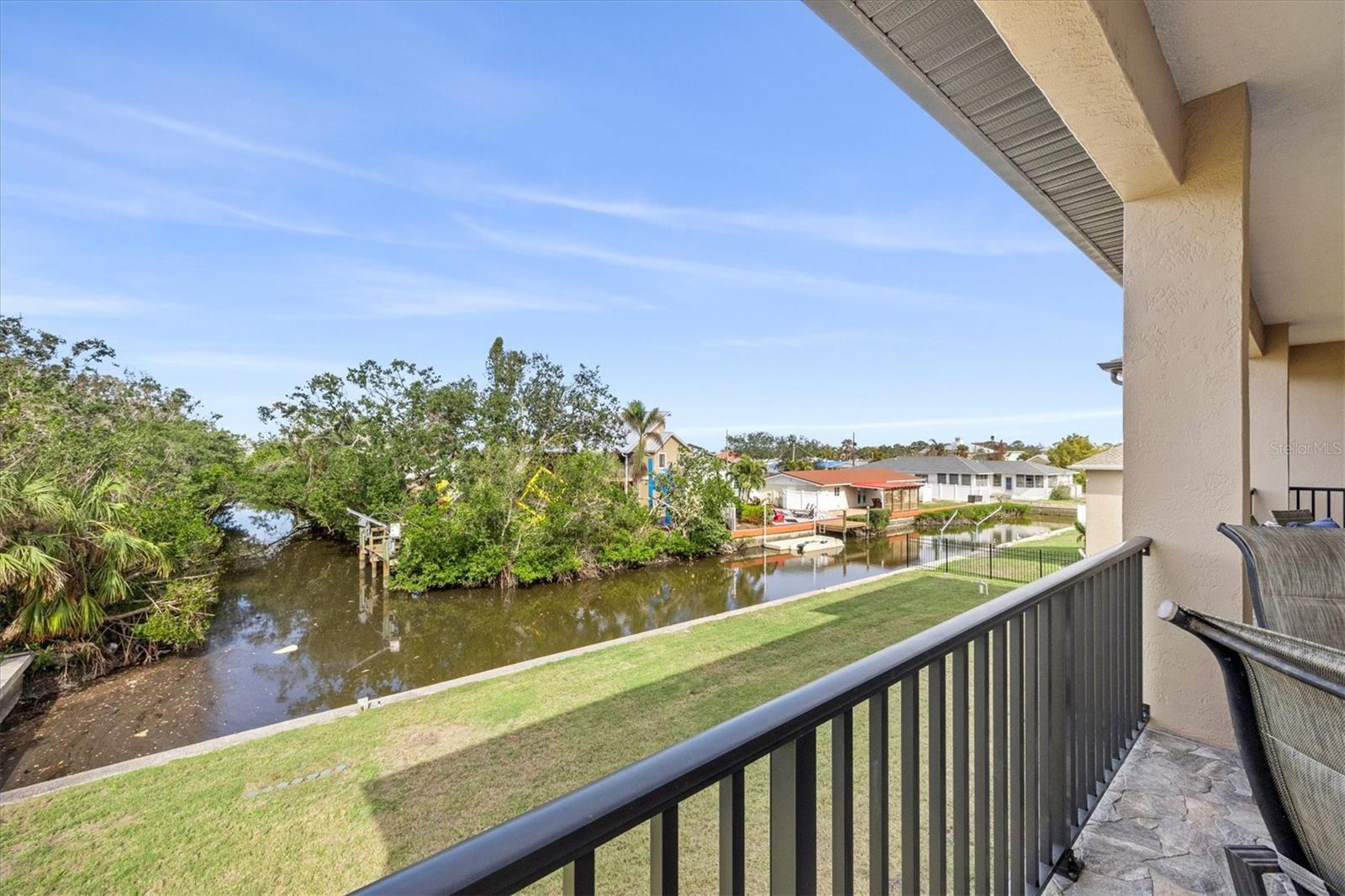 Property Photo: 710 Albee Road W FL 34275