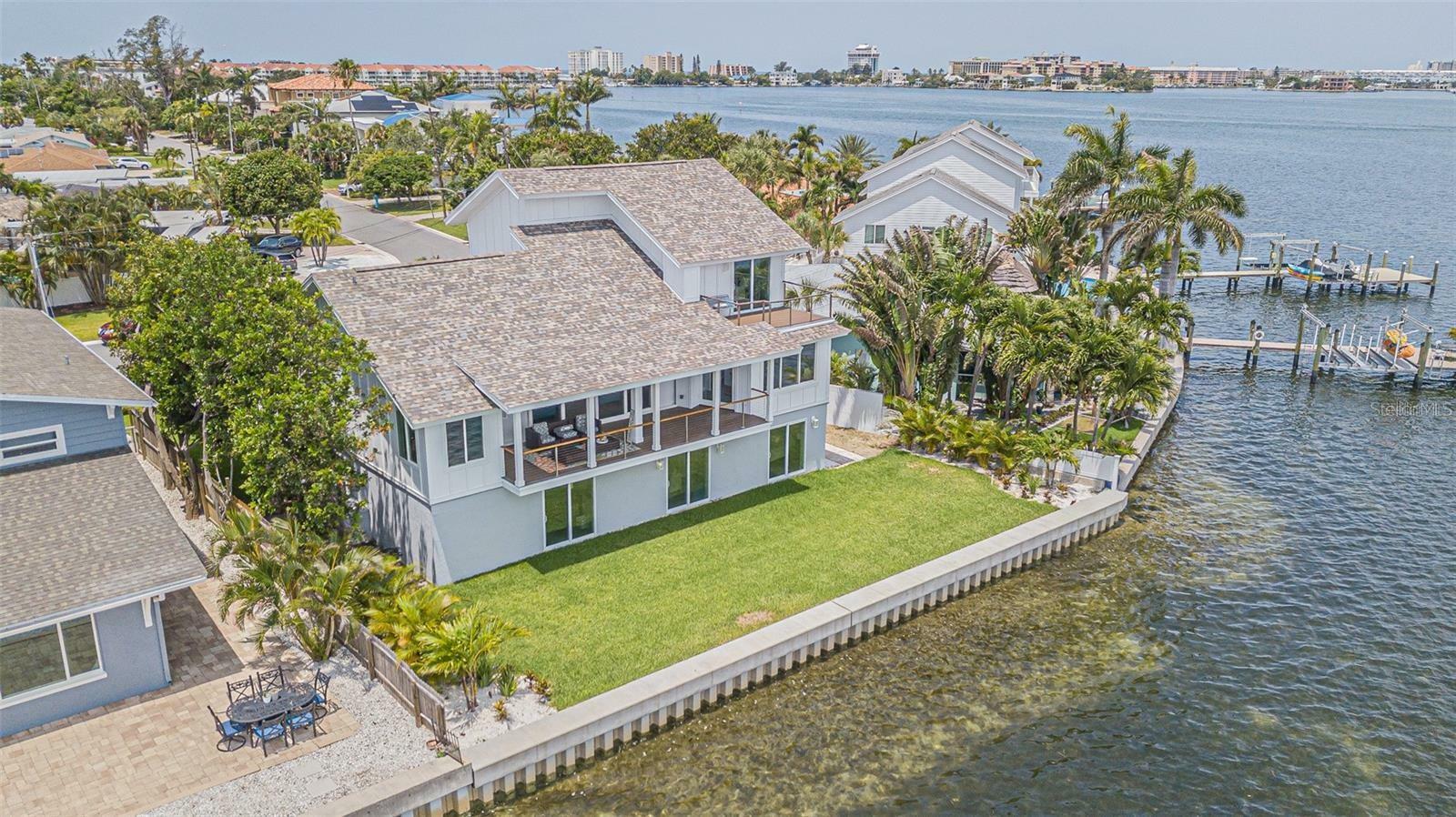 Property Photo:  970 Boca Ciega Isle Drive  FL 33706 