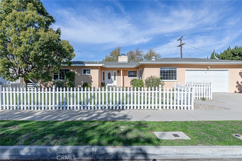 Property Photo:  331 E Park Avenue  CA 93454 