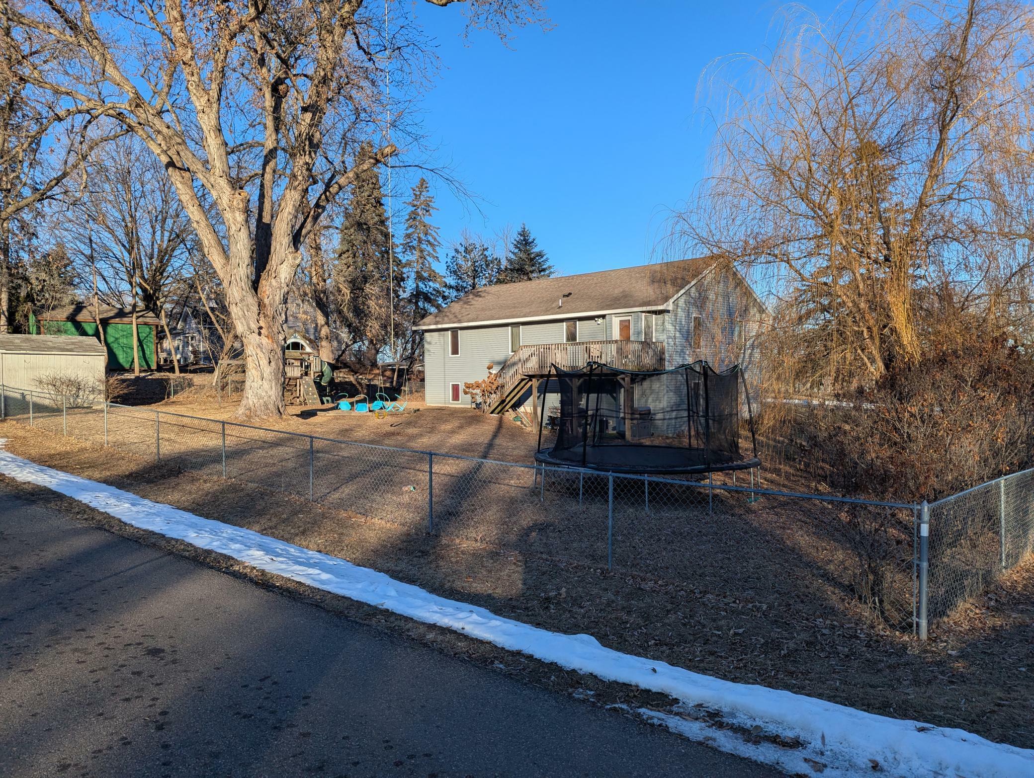 Property Photo:  203 Maple Avenue  MN 55390 