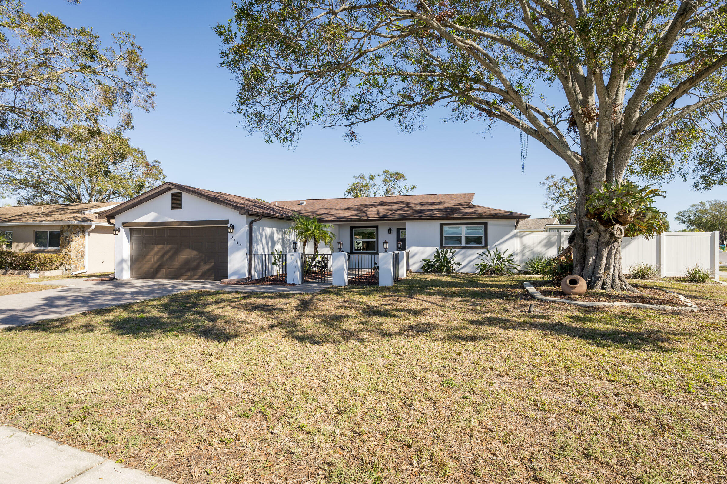 Property Photo:  8443 Denise Drive  FL 33777 