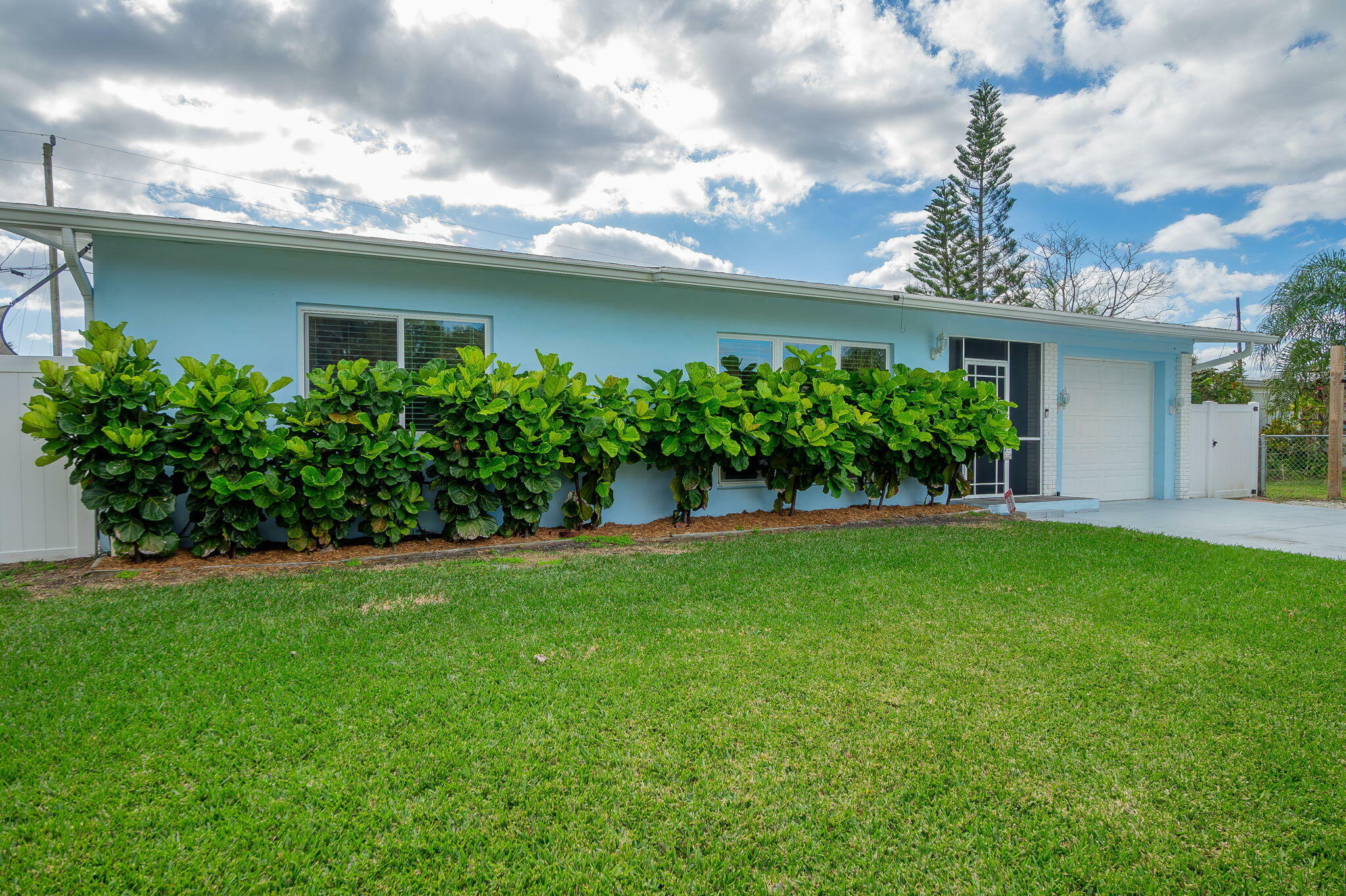 1110 SE Mayfair Lane  Port Saint Lucie FL 34952 photo