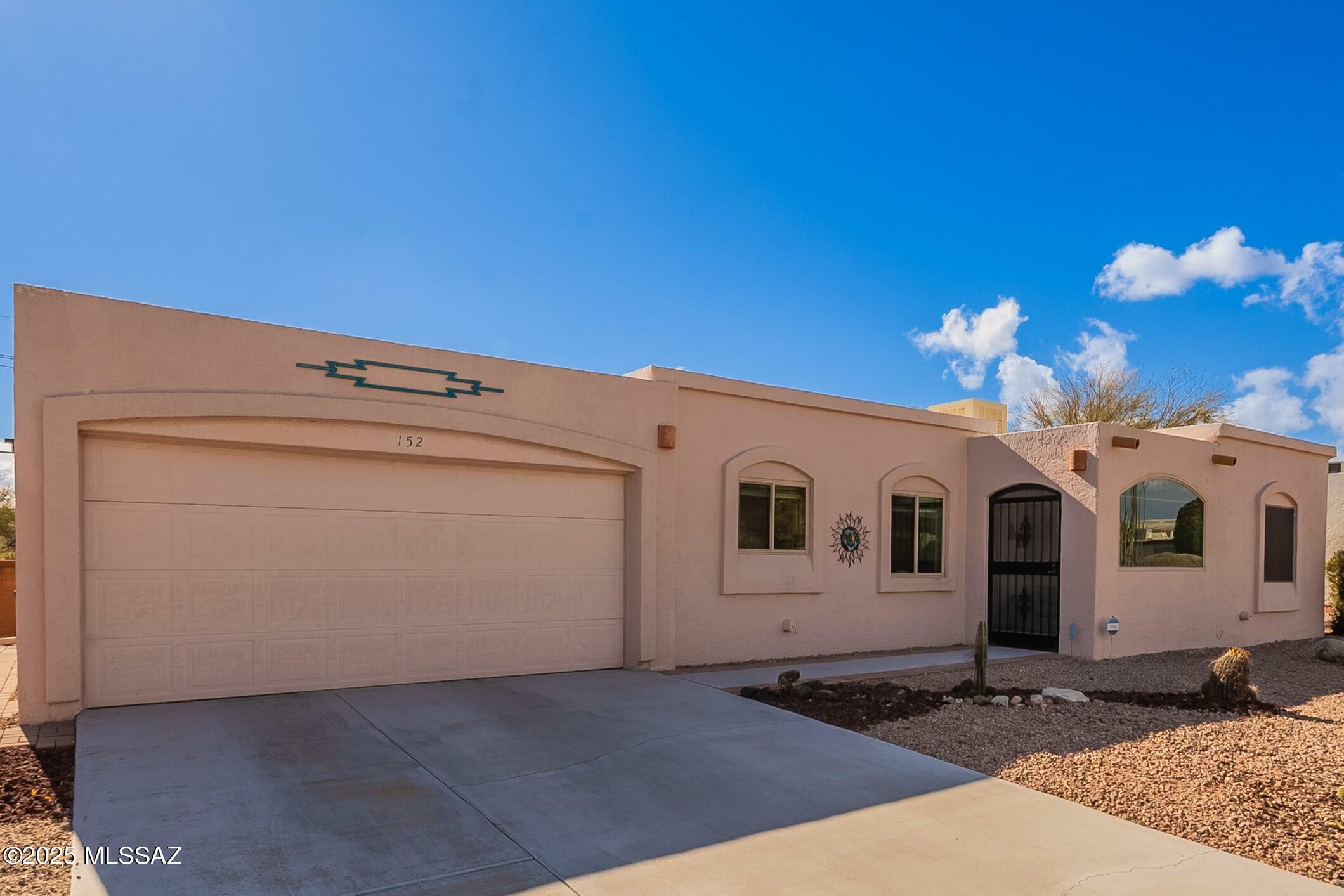 Property Photo:  152 E Santa Rebecca Drive  AZ 85614 