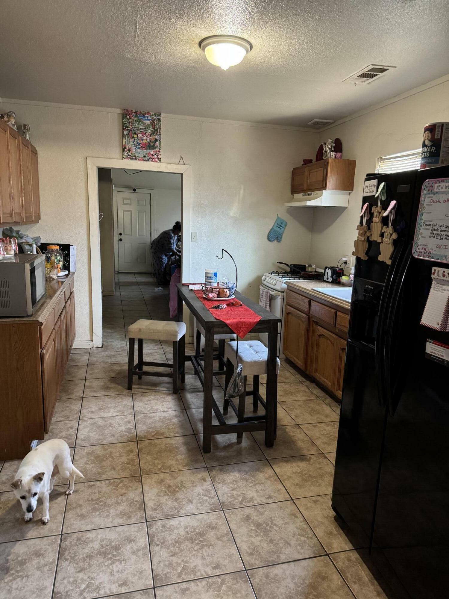 Property Photo:  3727 E Tulare Street  CA 93727 