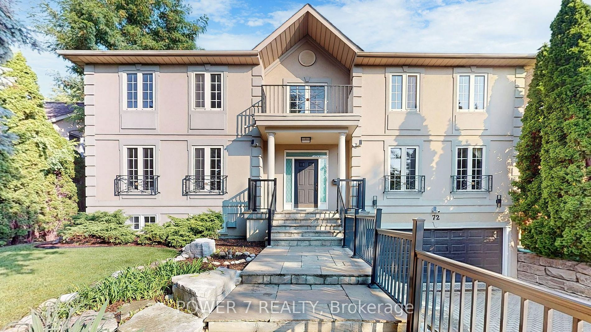 Photo de la propriété:  72 Aldershot Cres  ON M2P 1M1 