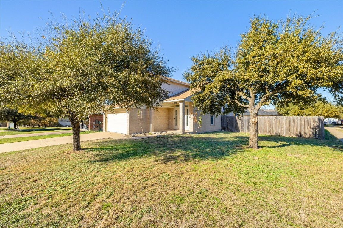 Property Photo:  1183 Stone Forest Trail  TX 78681 